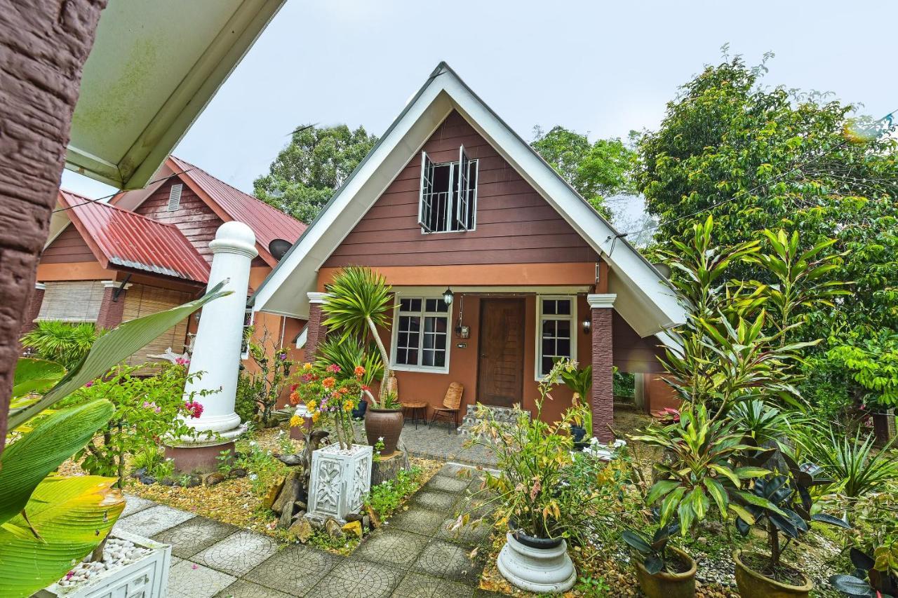 Oyo 90642 Twin Mutiara Chalet & Homestay Jeli Экстерьер фото