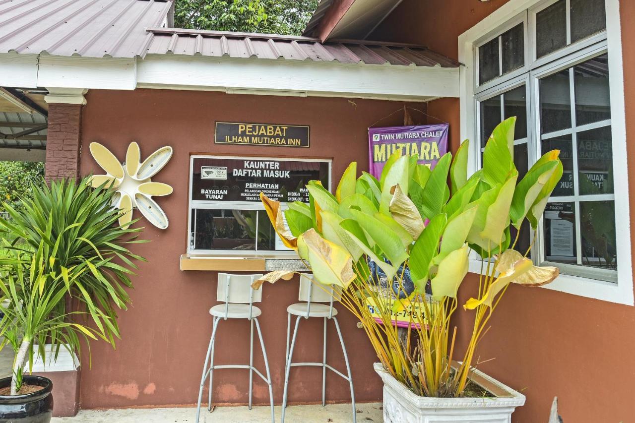 Oyo 90642 Twin Mutiara Chalet & Homestay Jeli Экстерьер фото