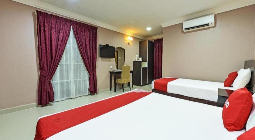 Oyo 90642 Twin Mutiara Chalet & Homestay Jeli Экстерьер фото