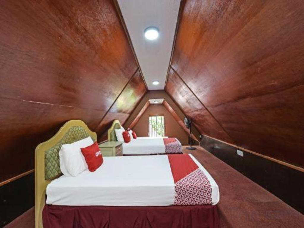 Oyo 90642 Twin Mutiara Chalet & Homestay Jeli Экстерьер фото